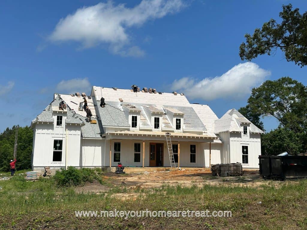 roofing a new home construction- how to choose the best roofing color 